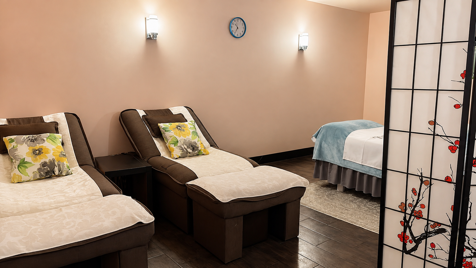 Foot massage chairs with privacy screen and treatment bed